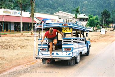 17 Thailand 2002 F1080021 Khao Lak Dorf_478